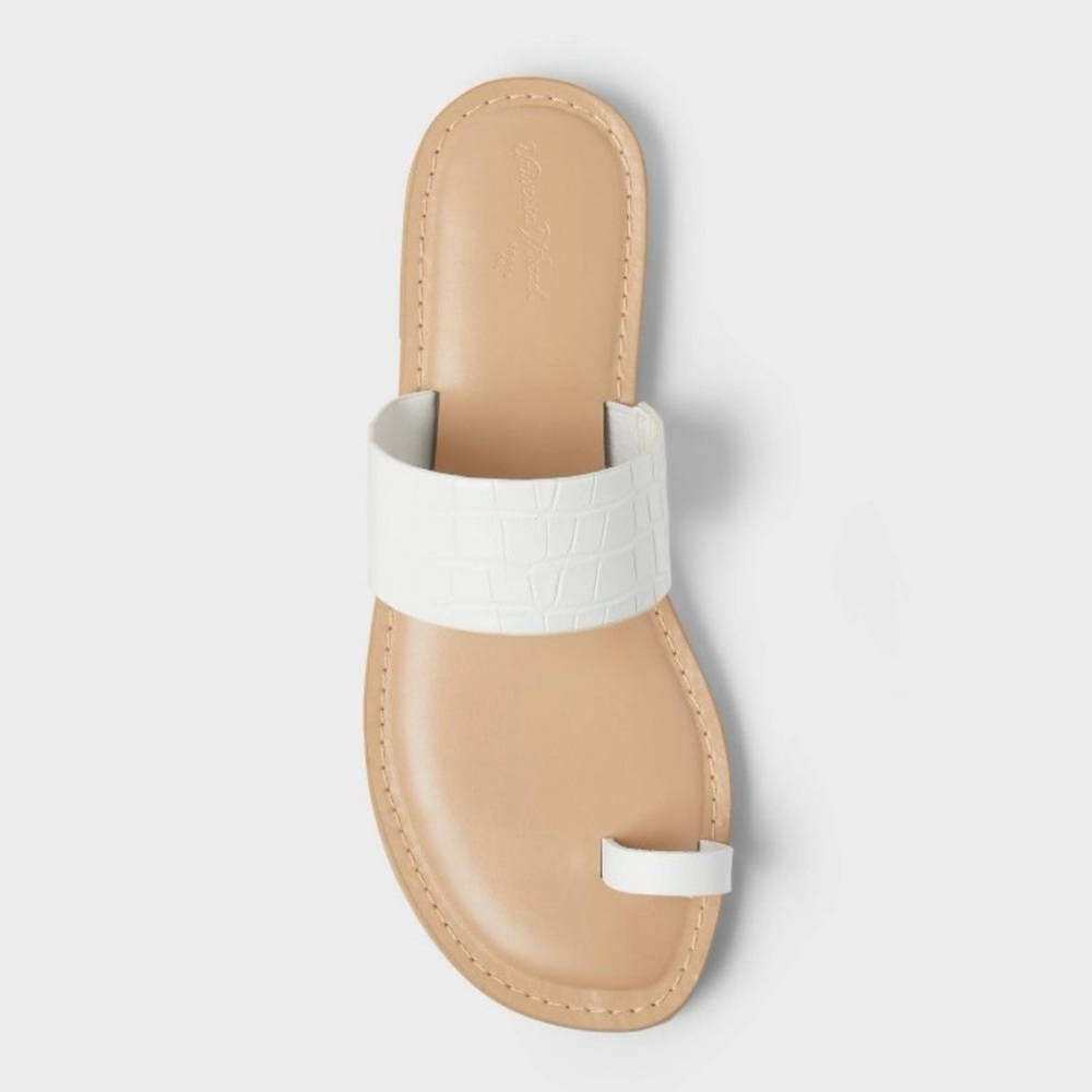 Universal Thread White Toe Ring Flat Sandals Croc Embossed NWT Size 7 - Picture 5 of 10
